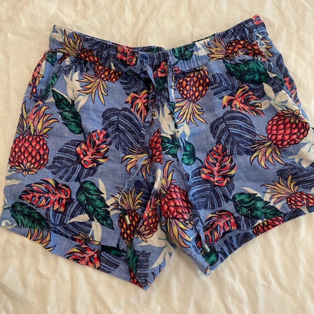 100% linen Tommy Bahama printed shorts